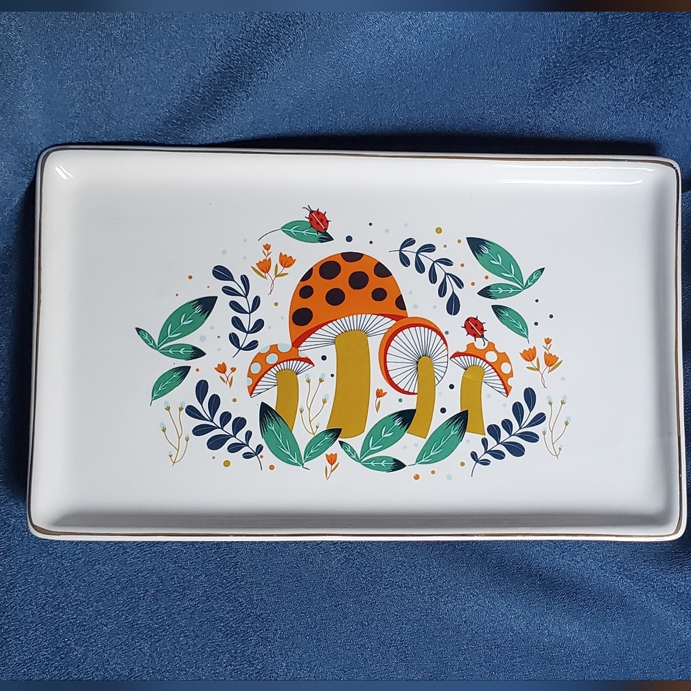 NWOT Trinket‎ Dish